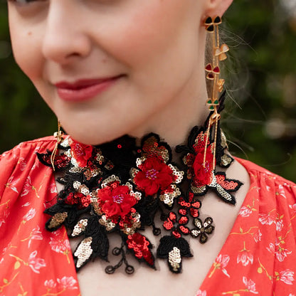 Collar Bordado Carmesina Negro, Rojo y Dorado