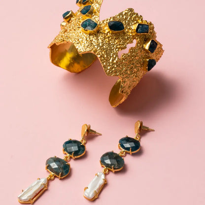 Conjunto Pendientes Neda Azul Apatita y Perla + Brazalete Sirena Rough Azul apatita