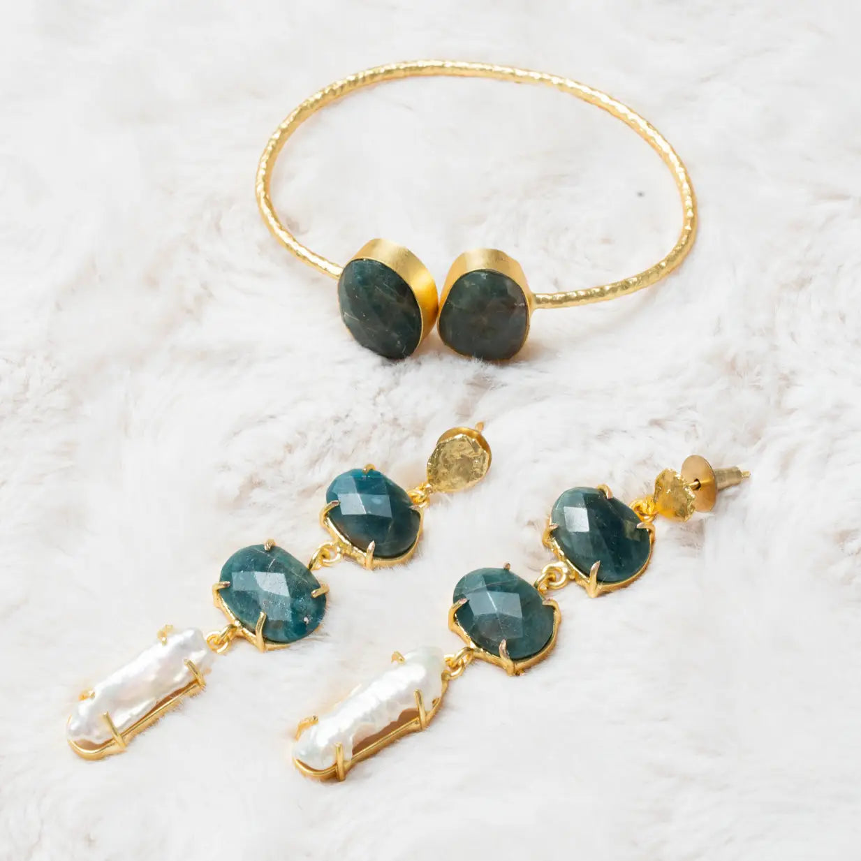 Conjunto Pendientes Neda + Brazalete Caliza Azul Apatita