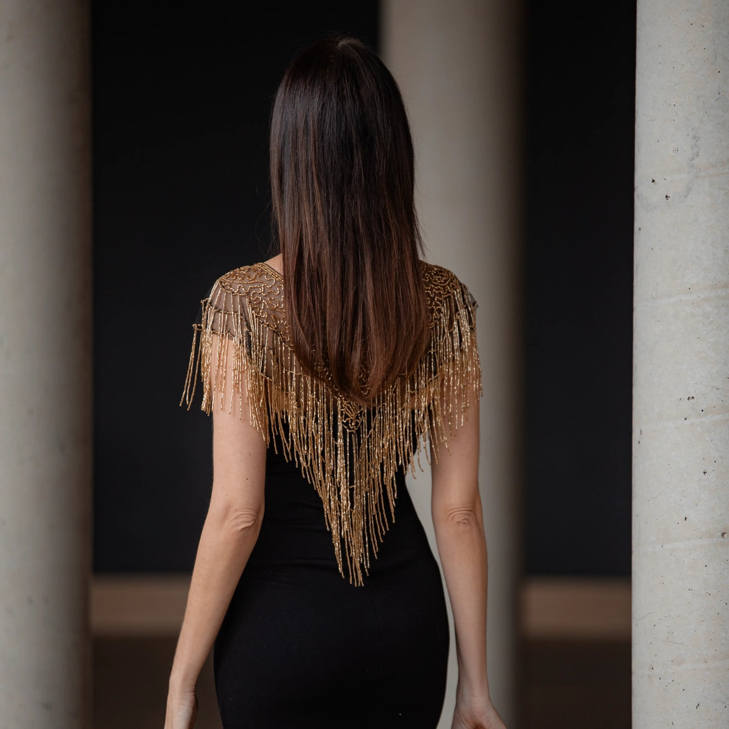 Cuello Joya Esencia Negro y Dorado