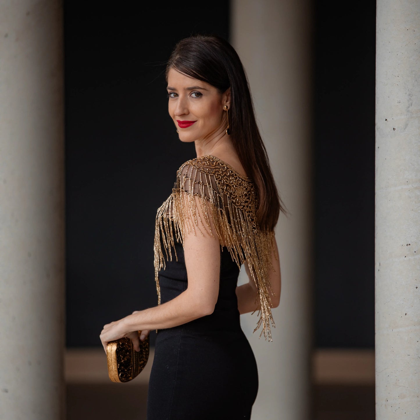 Cuello Joya Esencia Negro y Dorado