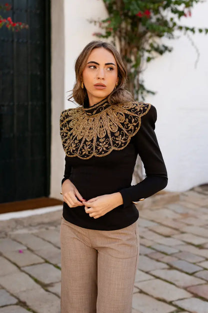 Cuello Joya Encanto Negro y Dorado