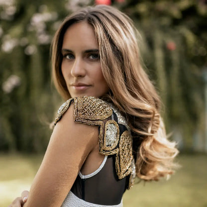 Cuello Joya Trono Dorado y Plateado