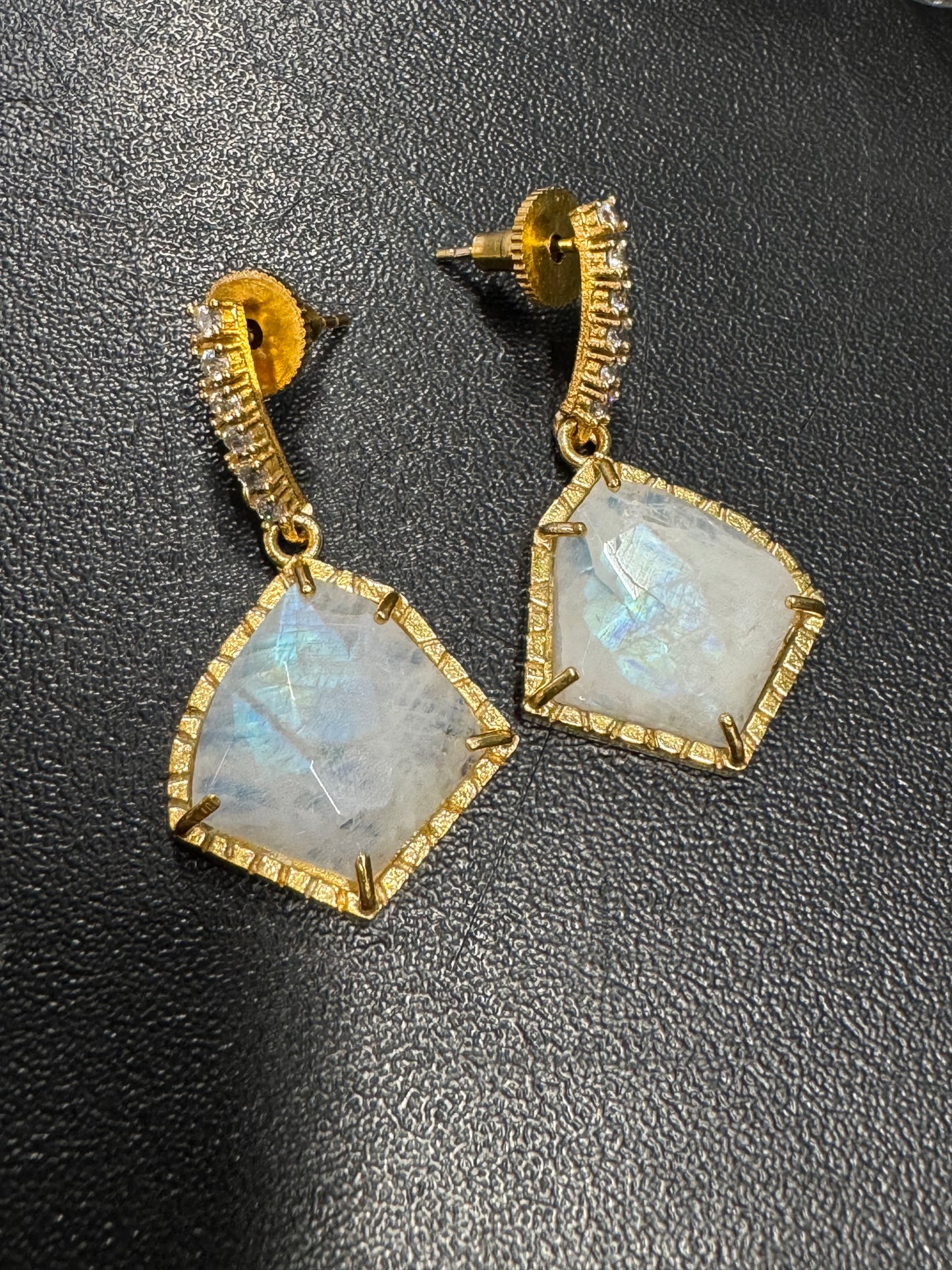 Pendientes Solene Shine Piedra Lunar