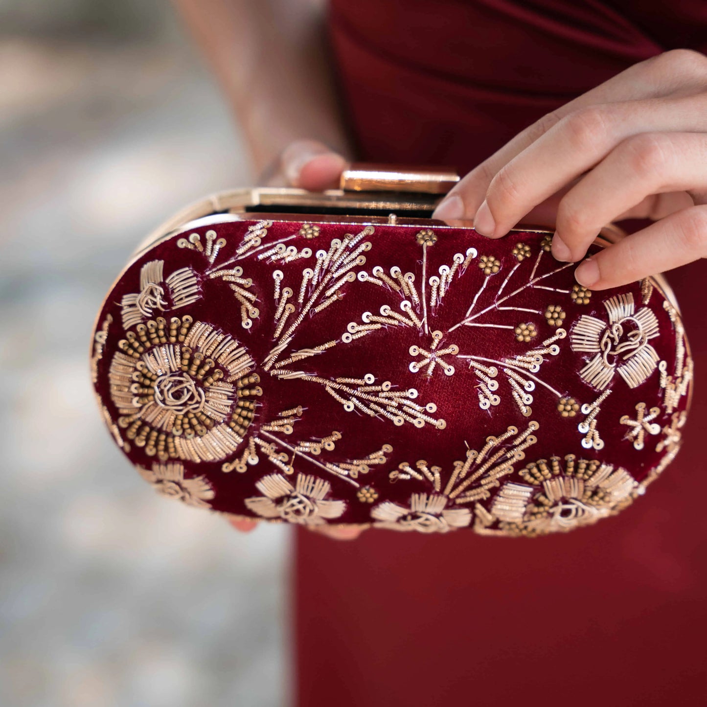 Bolso Ovalado Yai Granate