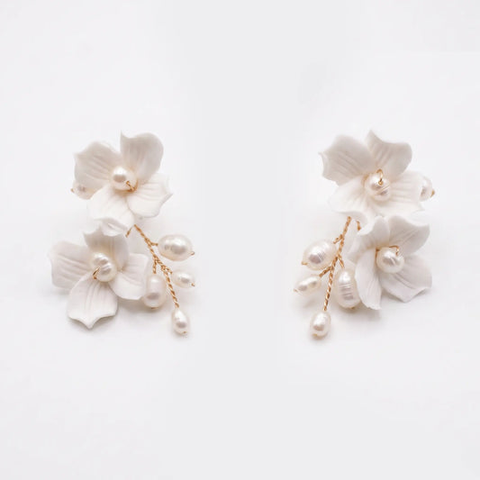 Pendientes Cerámica Almina Flores Blanco Perlas