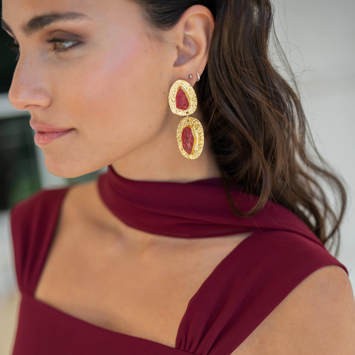 Pendientes Elenis Rough Burdeos Rosado
