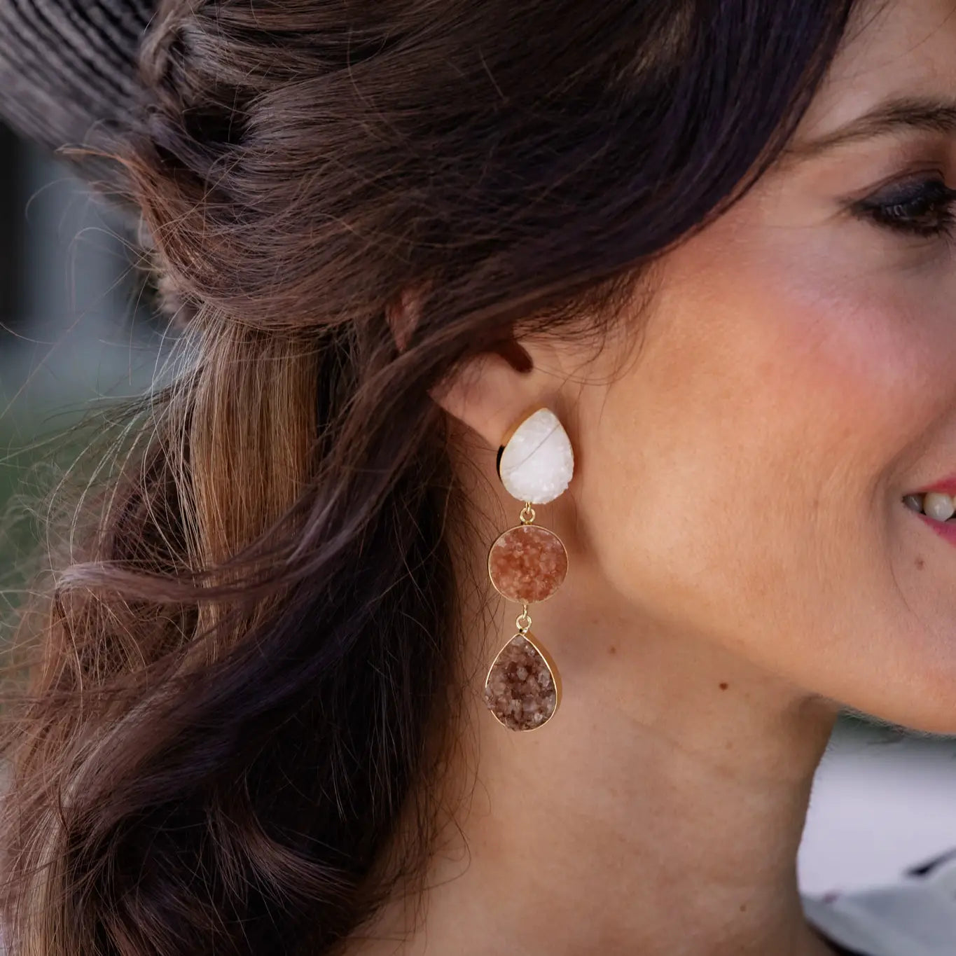 Mademoiselle Earrings White and Brown