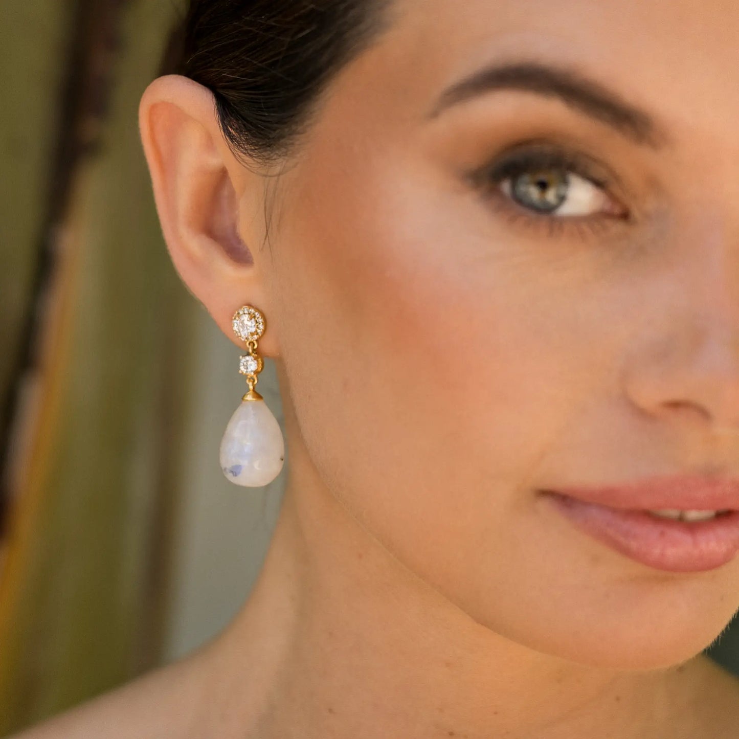 Pendientes Celene Piedra Lunar