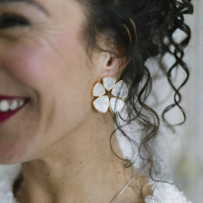 Pendientes Flor Batres Blanco Nácar