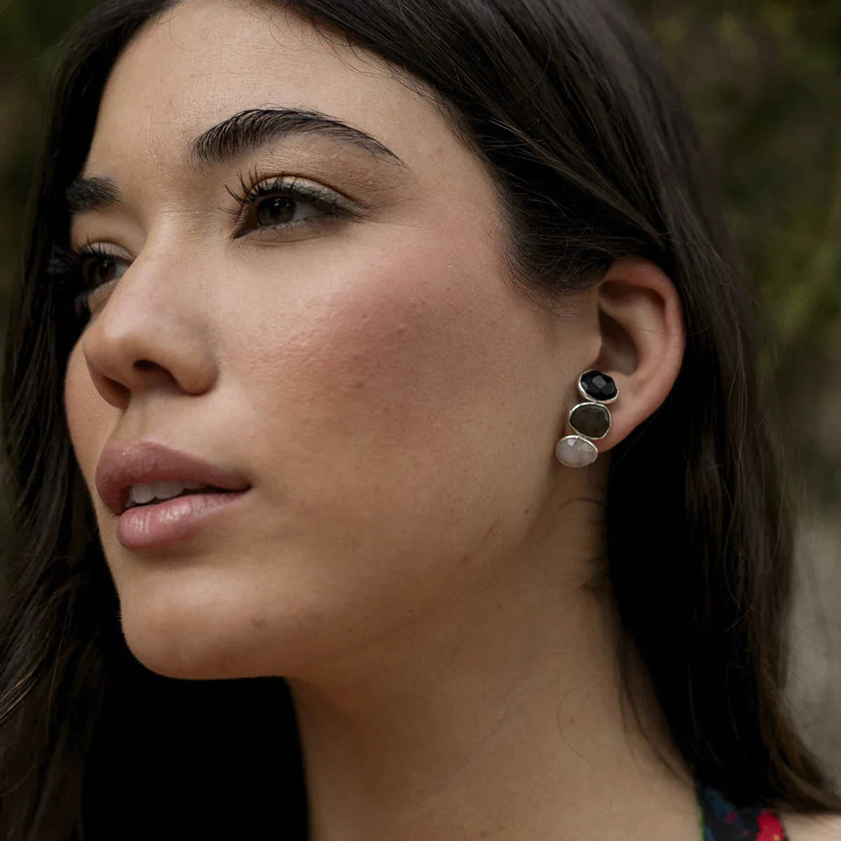 Pendientes Tube Plata Piedra Lunar. Labradorita y Negro