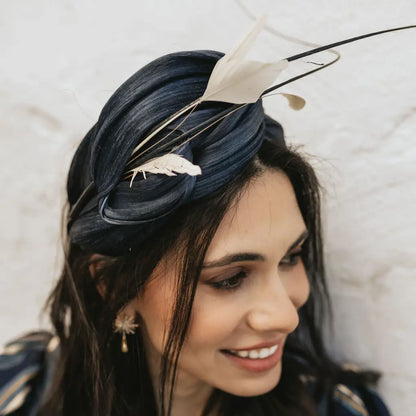 Tocado Diadema Gavira Pluma Azul y Beige