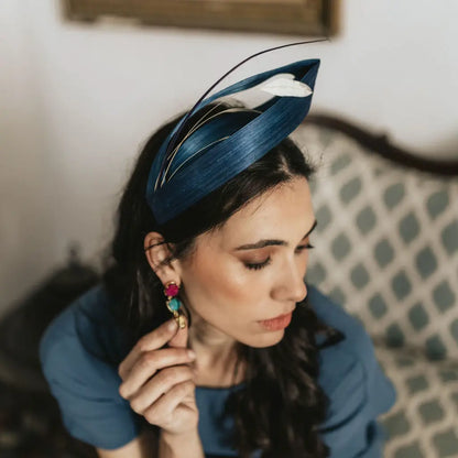 Tocado Diadema Norea Pluma Azul Pavo y Blanco