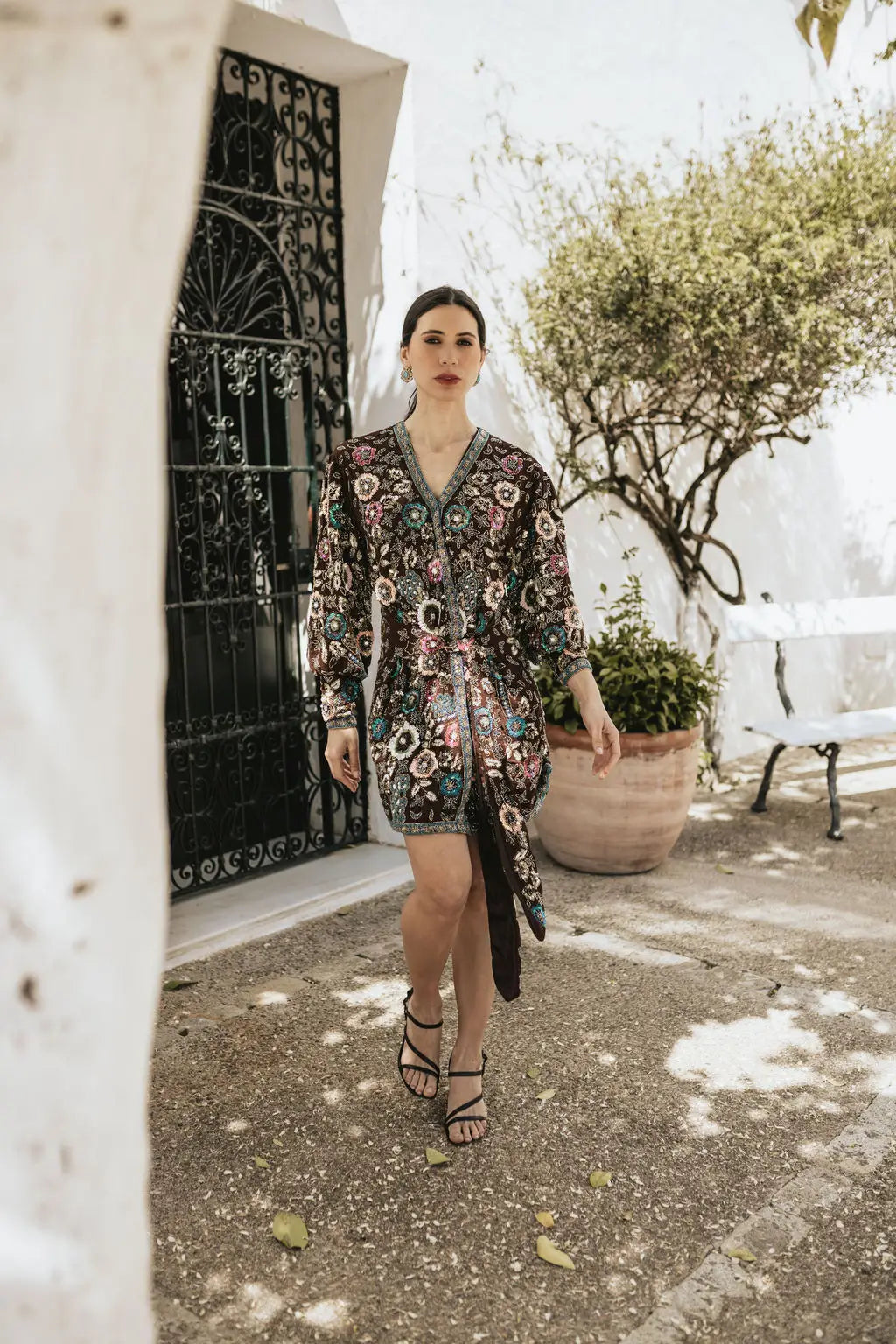 Vestido Bizancio Corto Cruzado Flores Marrón