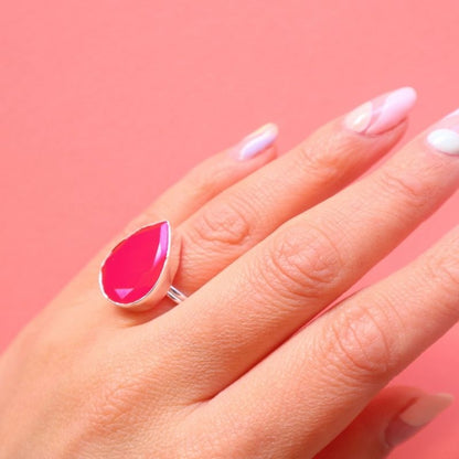 Anillo Berlín piedra pulida plata fucsia acus