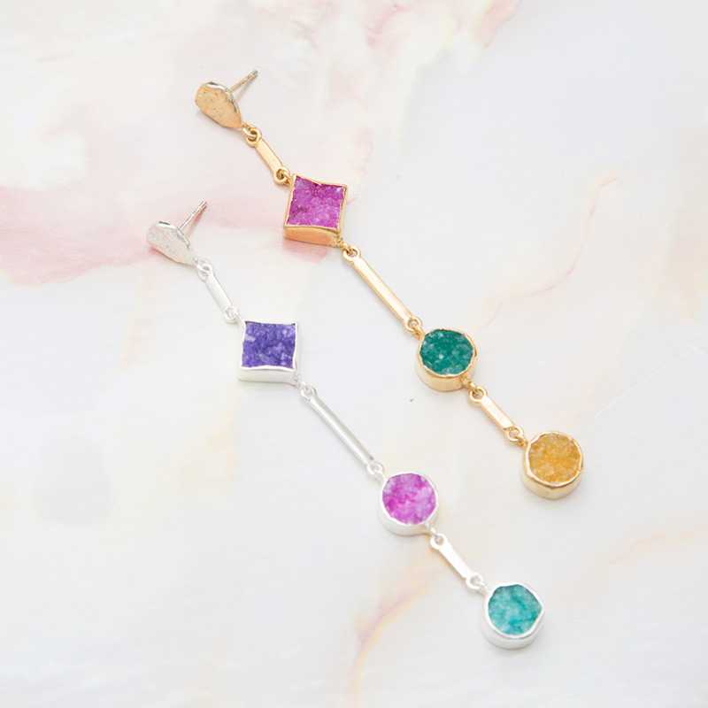 bodegon-pendientes-atocha-plata-fucsia,-verde,-amarillo-y-morado-acus