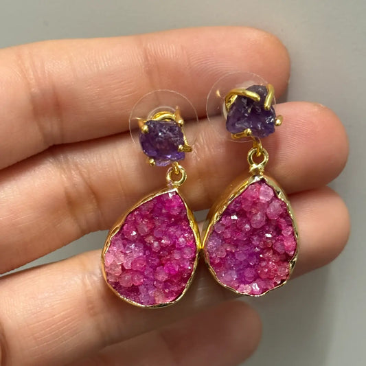 Pendientes Rubor Rough Morado y Drusa Fucsia - Black One