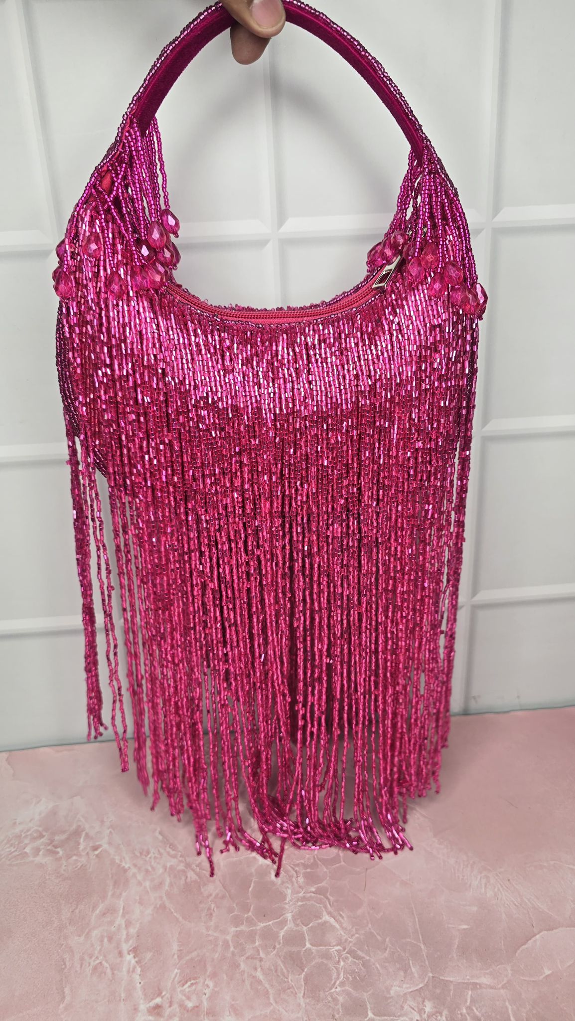 Bolso Asa Surco Flecos Fucsia