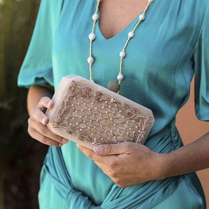 Clutch Dhau Beige Bordado